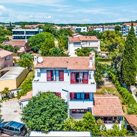 Lägenhet Meazza-2 By Interhome Medulin