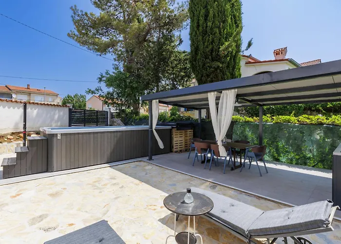 Apartman Meazza-2 By Interhome *