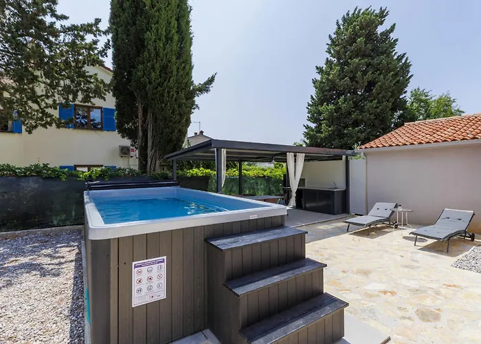 Apartman Meazza-2 By Interhome